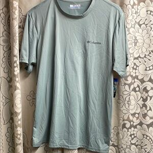 Columbia Men's Green T-Shirt